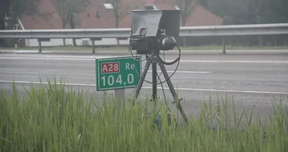 Politie zet nieuw wapen in: flitsers zien dat telefoon gebruikt wordt in auto