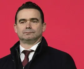 Ajax-leiding zou al jaren van wangedrag Overmars op de hoogte zijn