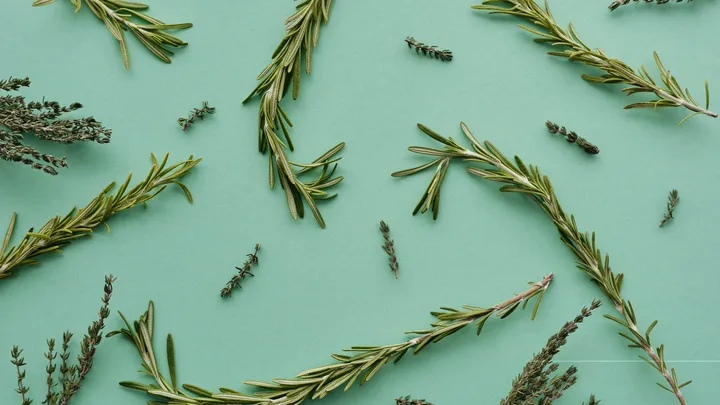 ¿Sufre dolores articulares? Prueba estos trece remedios naturales para combatirlo