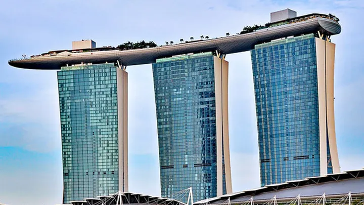 10 Crazy Structures Built By Extravagant Millionaires