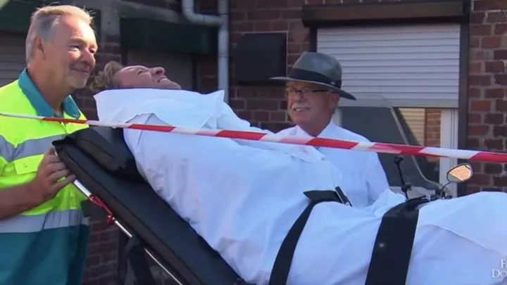 Kijkers lachen zich rot door dit fragment uit Mr Frank Visser Doet Uitspraak