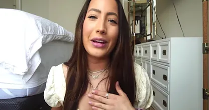 YouTube-ster onder vuur na mishandeling hond in eigen video