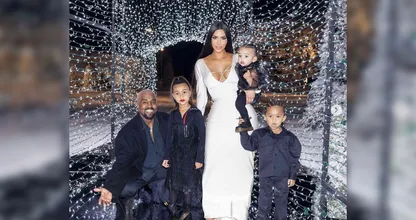 Vous devez voir comment ces 29 célébrités célèbrent Noël : vous n’en croirez pas vos yeux !