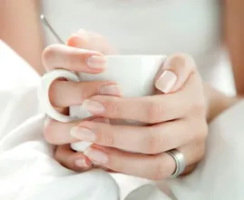 Dit is hoe je je nagelriemen deze winter gezond houdt