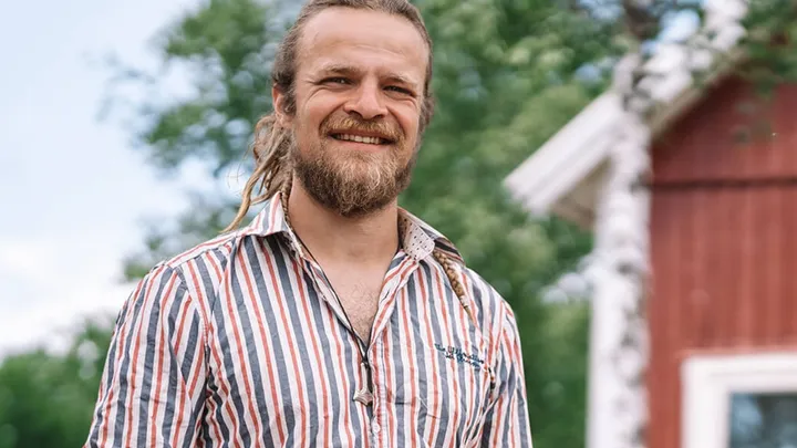 B&B Vol Liefde-Bram vertelt in boek over traumatische jeugd
