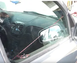 Schlüssel eingesperrt? Mit diesem Trick öffnest du die Autotür sofort