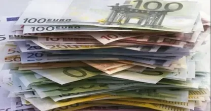 Bizar: regering verdient miljoenen aan onze toeslagen omdat ze niet goed informeren!