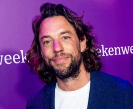 Thomas Dekker vertelt openhartig over verslavingen en depressies