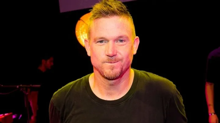 Uit de oude doos: zo zag Johnny de Mol er vroeger uit