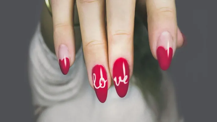 Comment faire pousser des ongles forts et sains