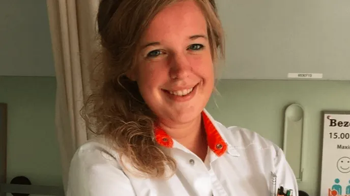 VIRAAL: deze verpleegkundige schrijft een gedicht over haar zware baan op de oncologieafdeling, dit MOET je hebben gelezen! Wij zijn ontroerd!