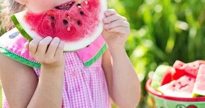 These are the foods you're better off not eating when it's hot outside