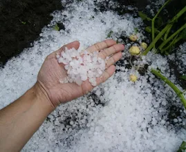 Het weer vandaag en morgen: hagel en onweer op komst
