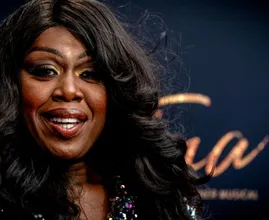 Wauw: Berget Lewis is 27 kilo afgevallen en ziet er fantastisch uit