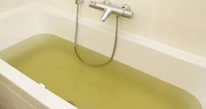 Met dit product hoef jij je badkuip nooit meer schoon te schrobben!