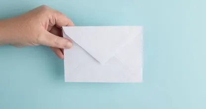 Hartverwarmend: postbezorger verrast deze kersverse ouders op een wel heel bijzondere manier