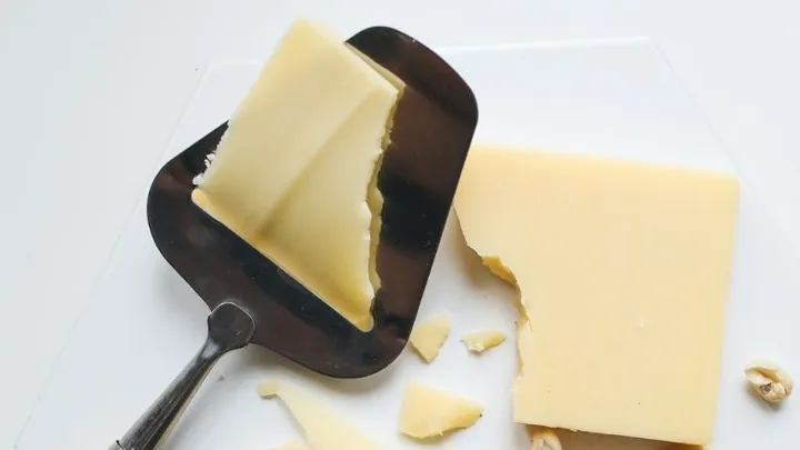 Dit gebeurt er met je lichaam als je kaas eet voor het slapengaan