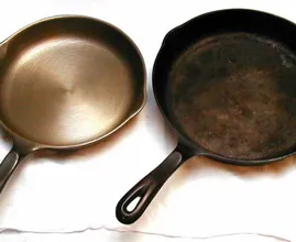 Hartnäckiger Dreck in der Bratpfanne? So bringst du Gusseisen schonend wieder zum strahlen!