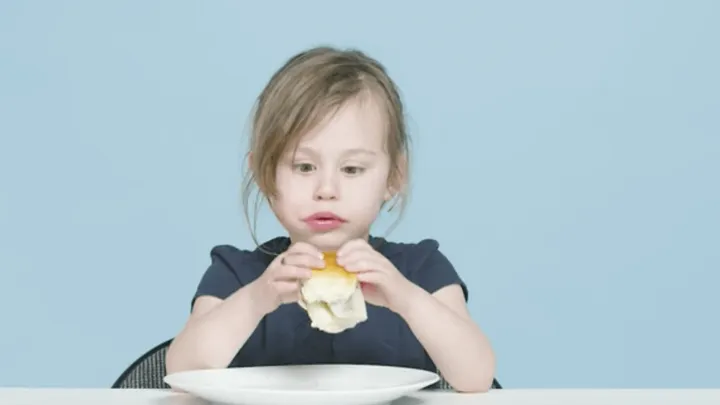 VIDEO: Amerikaanse kinderen krijgen Hollandse etenswaren voorgeschoteld en DIT is hun mening