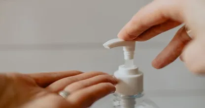 Blijkbaar gebruiken we desinfecterende handgel onbewust verkeerd