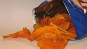Wie öffnest du eine Tüte Chips? Wenn du das siehst wirst du es nie wieder anders machen!