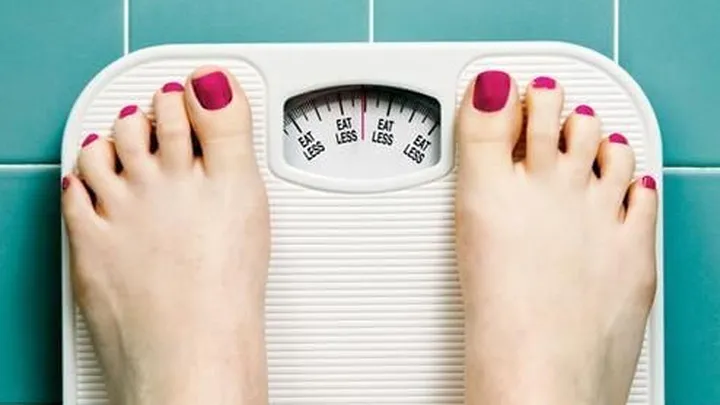 Huh? Door dit simpele trucje eet je iedere dag 200 calorieën minder! Je hoeft er bijna niks voor te doen!