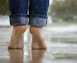 6 dicas sobre como prevenir e se livrar dos pés suados