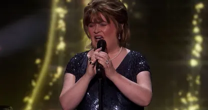 Susan Boyle doet opnieuw mee aan AGT en haar auditie bezorgt je wederom kippenvel