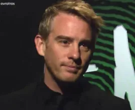 Art Rooijakkers stopt als presentator van 'Wie is de Mol?': 'Het is tijd voor een nieuw hoofdstuk'
