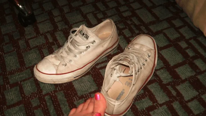 Flink lopen zweten in je schoenen? Zo haal je nare geurtjes eruit!