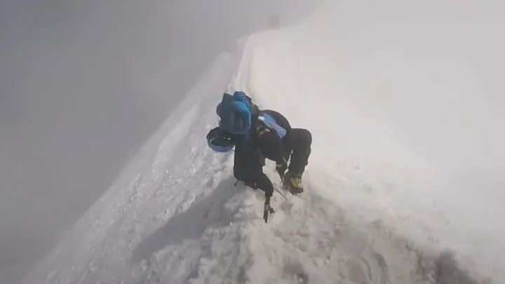 Un alpiniste reçoit le trésor du Mont-Blanc huit ans après sa découverte