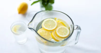 12 sorprendentes efectos del zumo de limón en tu salud