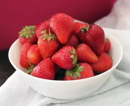 This is why you should blow-dry strawberries after buying them