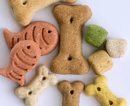 Wissen was drin ist: Hunde Leckerlis zum Selberbacken.