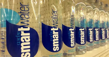 Coca-Cola meest misleidende merk met 'duur water'