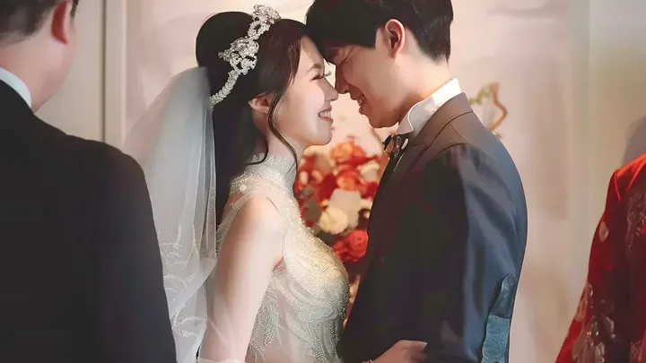 妻から写真を受け取った夫、すぐさま離婚を申し出る