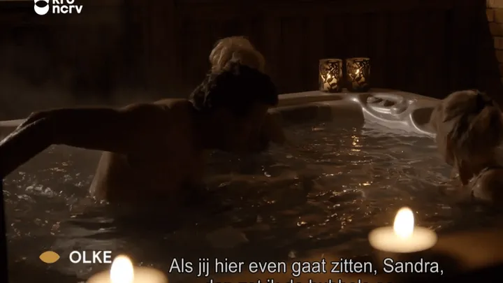 Boer Olke flirt er op los: push-ups in het bubbelbad, hand in hand en een stiekeme zoen!