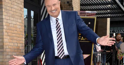 Hilarisch: Dr. Phil is onherkenbaar op kiekjes uit de oude doos
