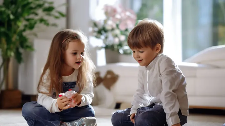 Iedereen haatte haar toen ze met hem trouwde - na zijn dood kregen ze een schokkende onthulling