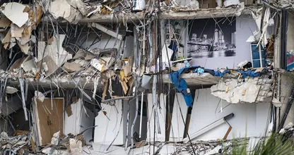 Flat in Marseille ingestort: reddingswerk komt moeizaam op gang