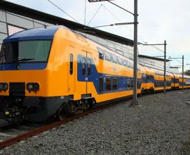 Moeder verbijsterd over reacties omstanders toen zoon voor de trein sprong