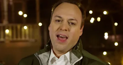Fantastisch nieuws voor de Bauers; er komt gezinsuitbreiding! Duim omhoog voor Frans!