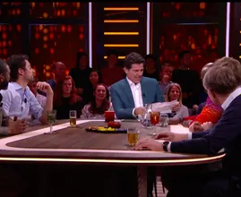 RTL Late Night verstoord door man met briefje