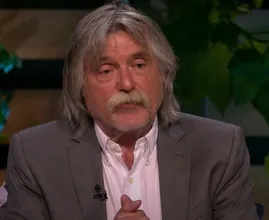 Johan Derksen haalt fel uit naar Arie Boomsma: 'Zo'n klootzak'
