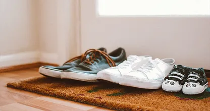 Stinkende schoenen? Zo ruiken ze weer fris en schoon