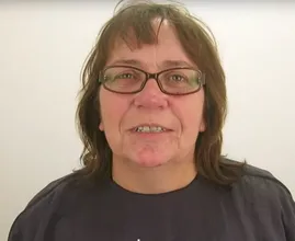Frisch geschiedene Mutter wünscht sich einen Neuanfang und erhält DIESES spektakuläre Make-over!