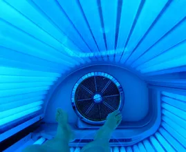 Kankerexpert waarschuwt voor zonnebank: 'Stop ermee'