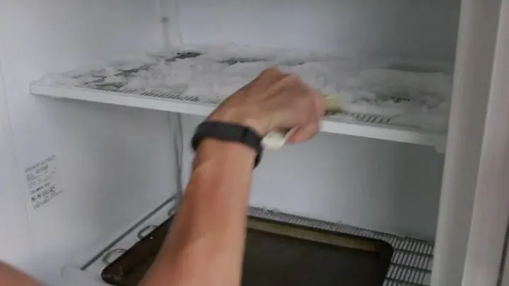 Think defrosting your freezer is difficult? It's not! It's super easy with THIS handy trick!