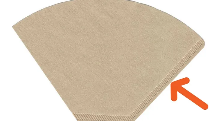 Hier hoor je dat randje aan het koffiefilter eigenlijk voor te gebruiken
