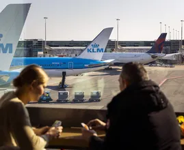 Schiphol waarschuwt: dagelijkse drukte houdt aan tot einde zomer